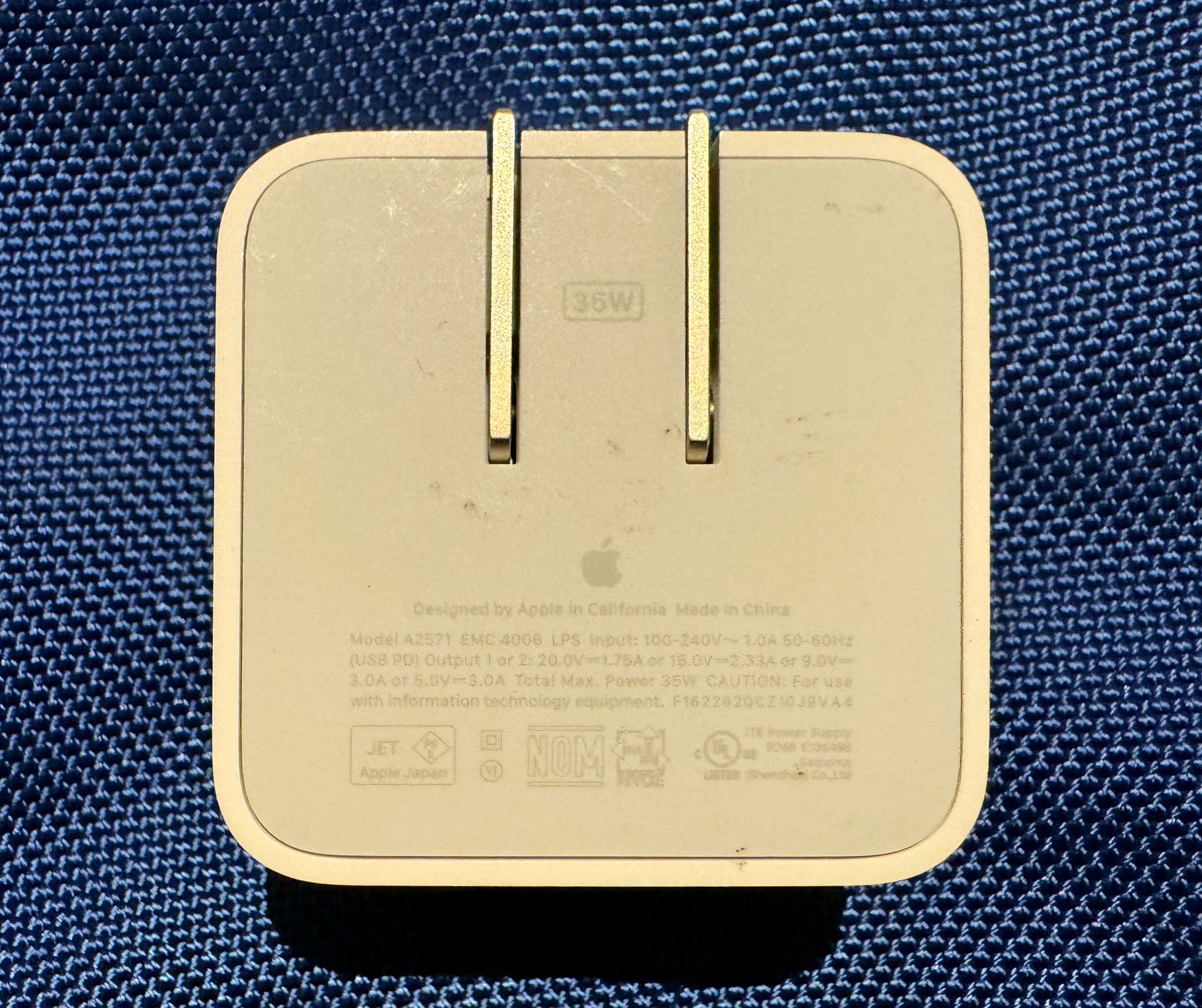 Apple USB power adapter back