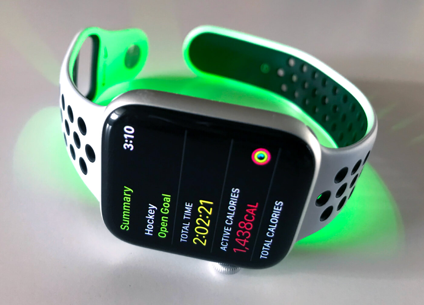 Apple watch series 5 nike difference hot sale